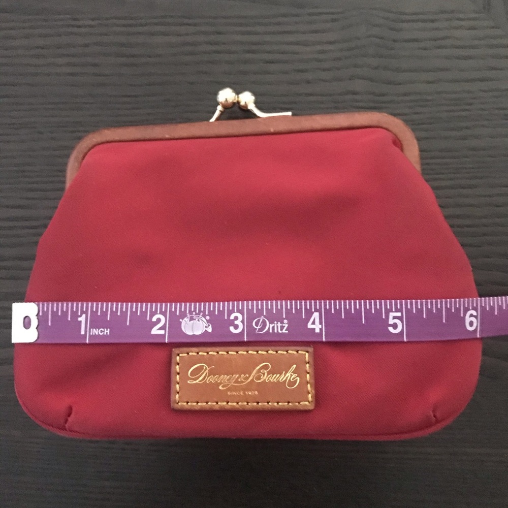 DOONEY & BURKE KISS LOCK CASE WALLET - Picture 6 of 8